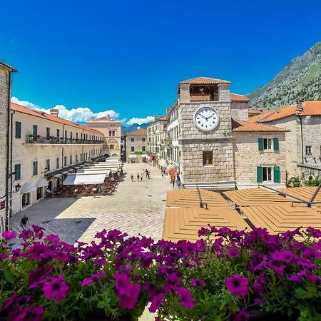 Apartments Hun Kotor Eksteriør billede