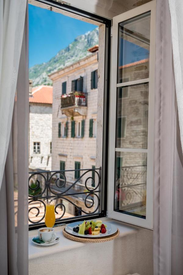 Apartments Hun Kotor Eksteriør billede