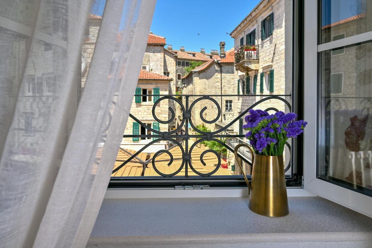 Apartments Hun Kotor Eksteriør billede