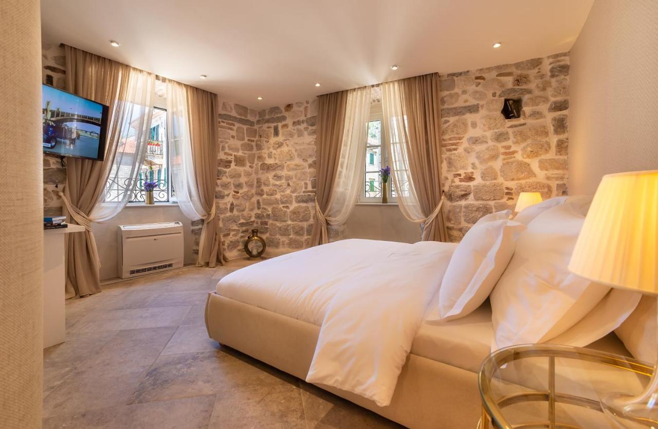 Apartments Hun Kotor Eksteriør billede