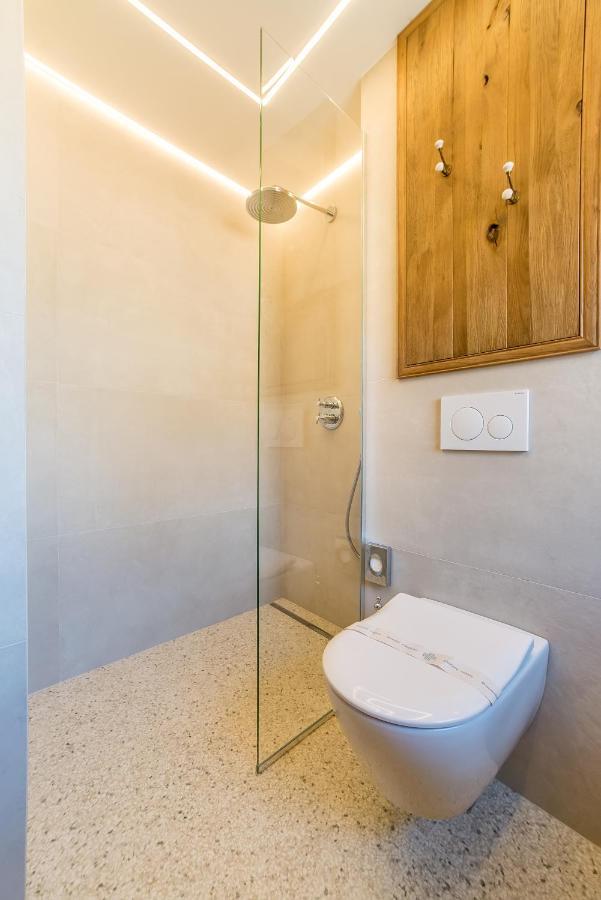 Apartments Hun Kotor Eksteriør billede